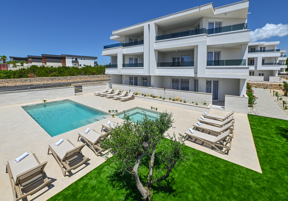 LUX POOL APARTMENTS - četverokrevetni apartman