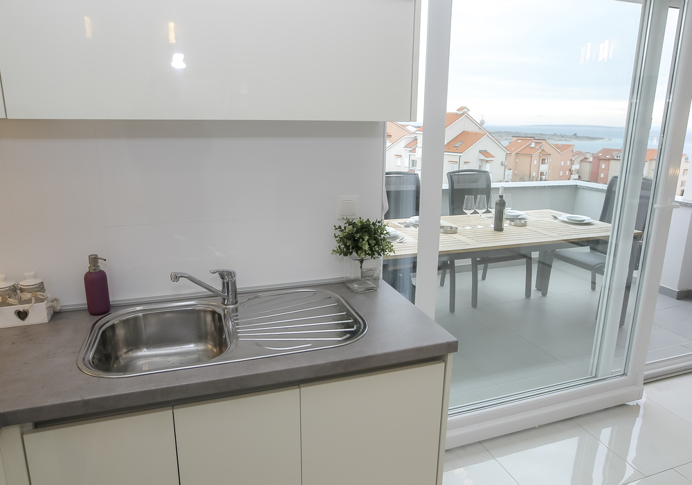 TOMANA - šesterokrevetni apartman