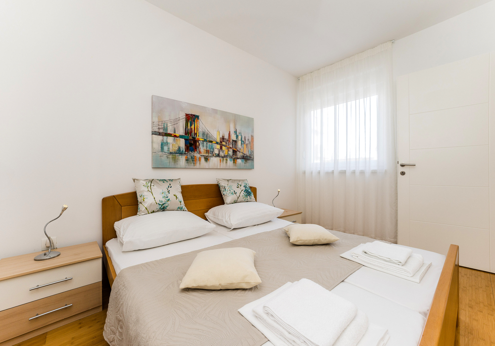 SUMMER BREEZE POOL APARTMENTS - šesterokrevetni apartman